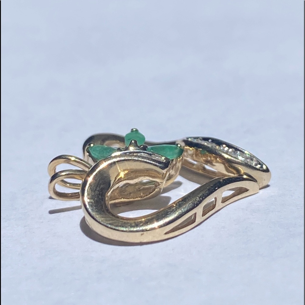 10KT diamond 💎 and emerald heart - Picture 7 of 17
